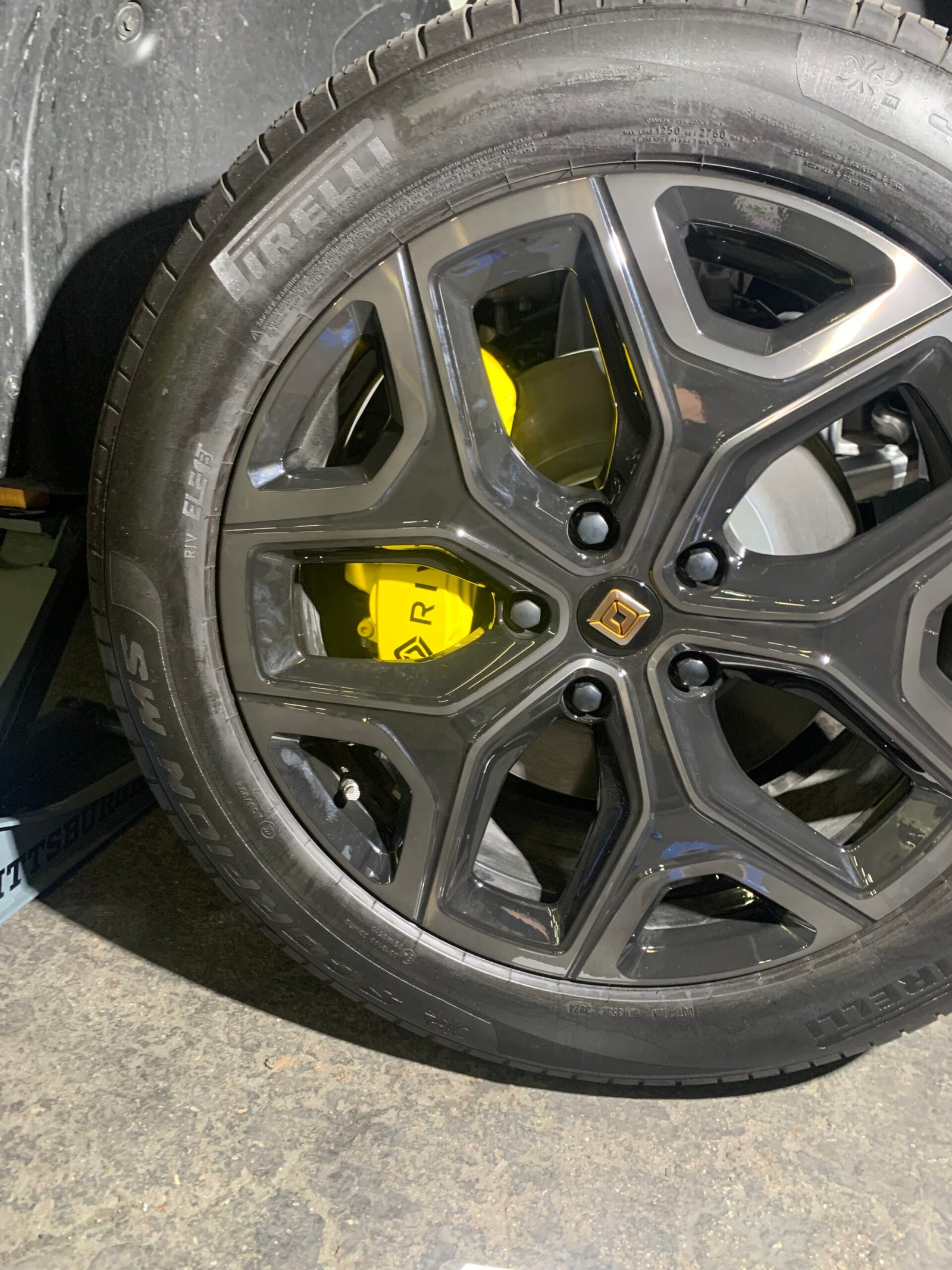 Caliper paint service at IW Motorsports